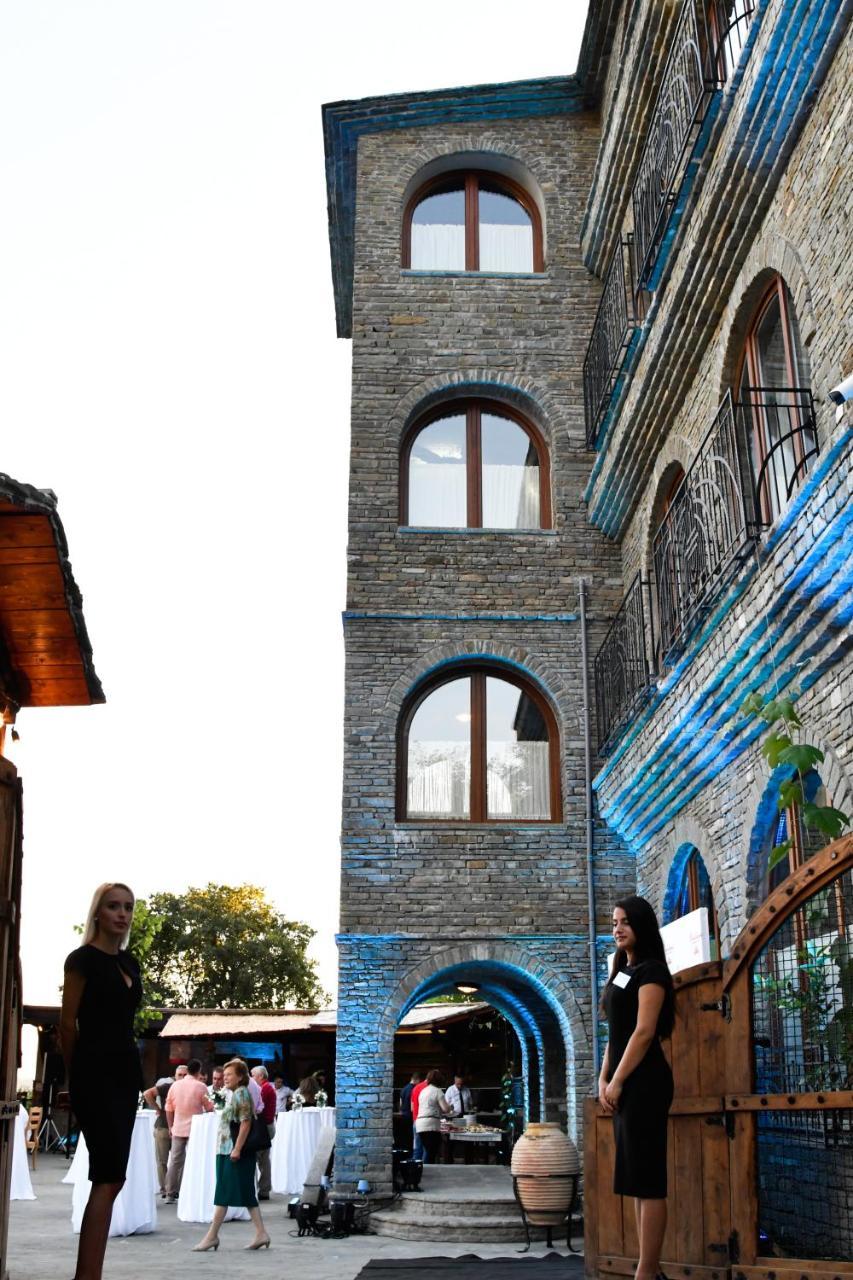 Hotel Restaurant Emblema Petrele Exterior photo